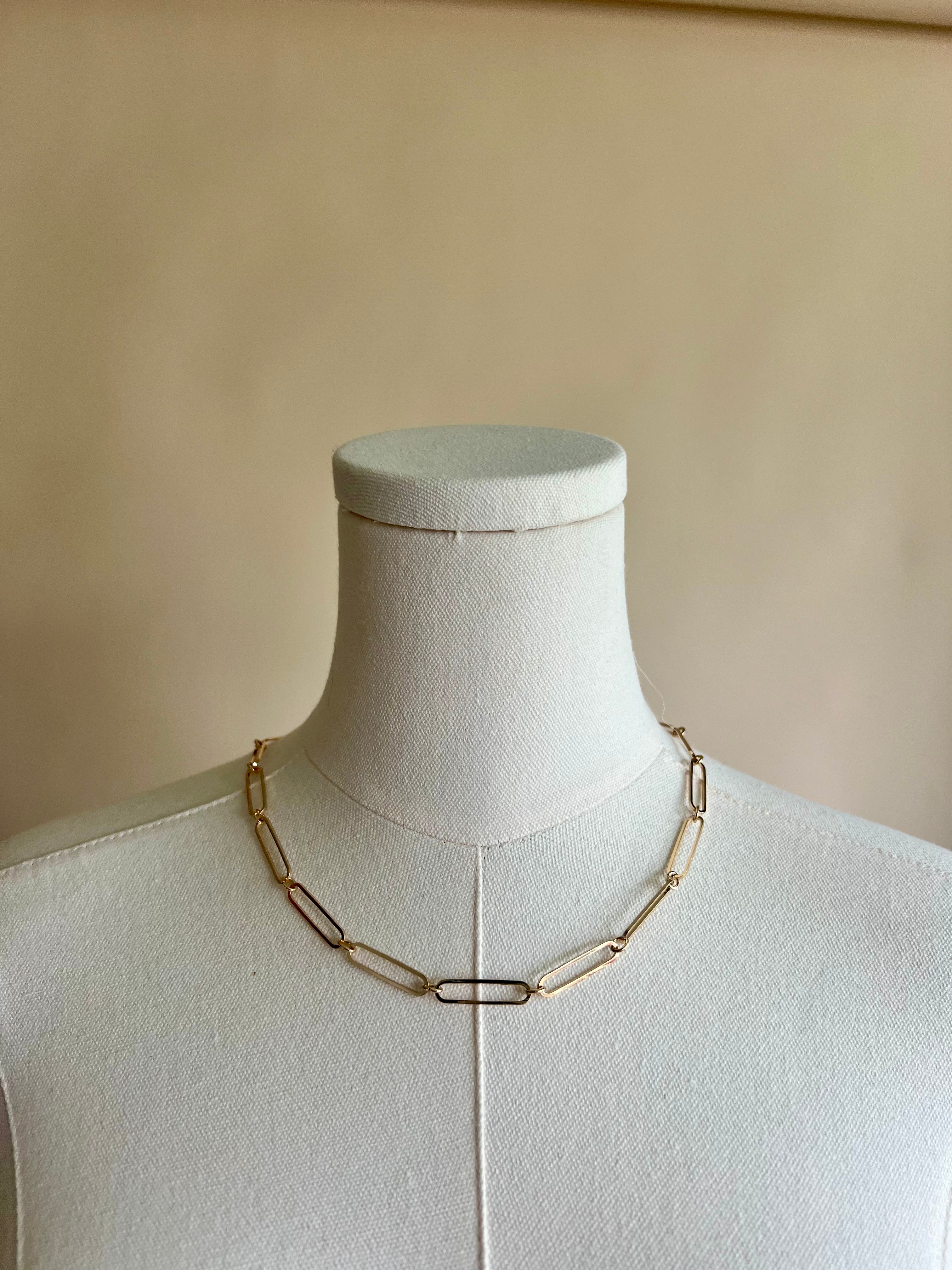Dainty Gold Oval Chain
