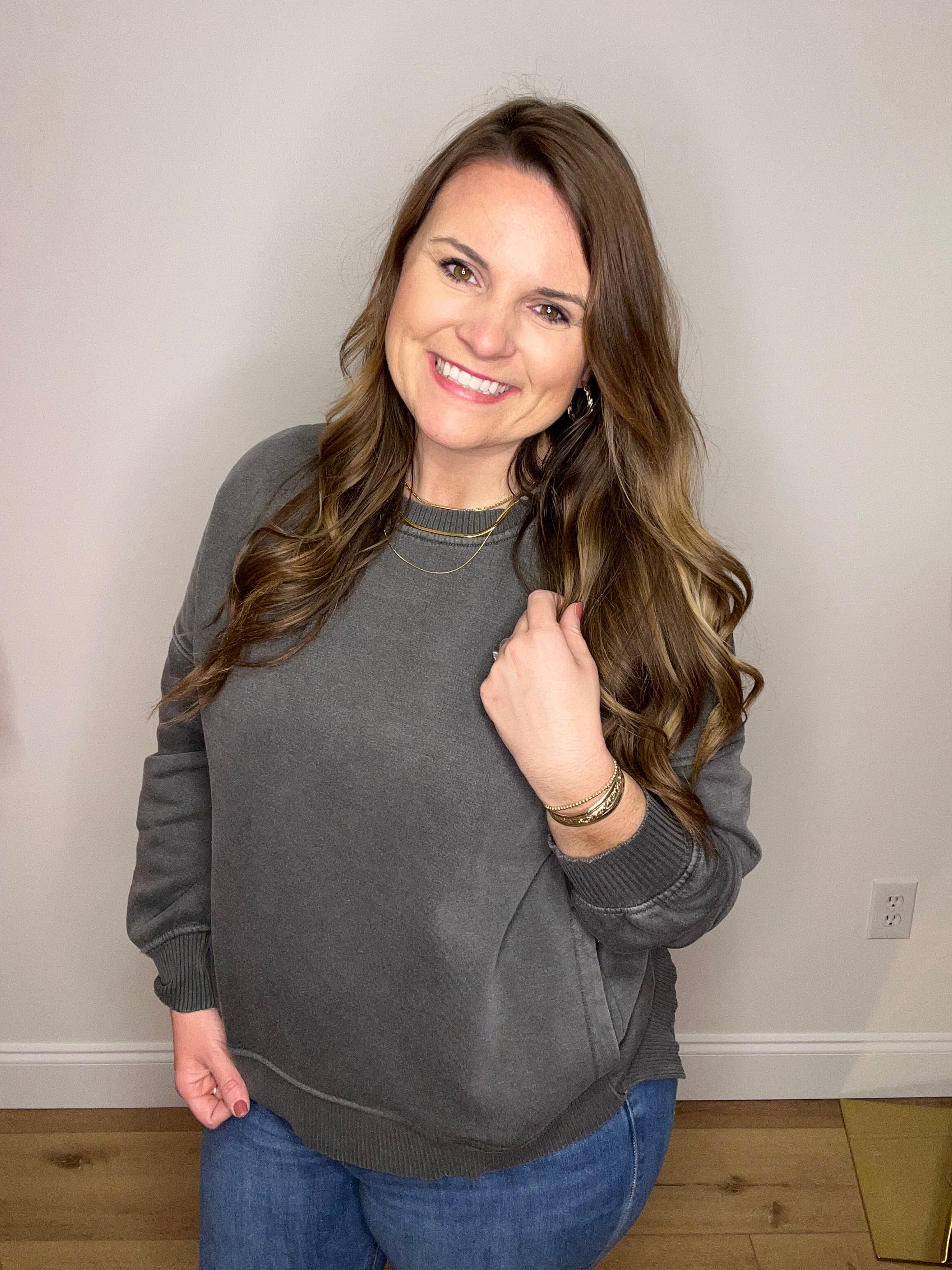 Pocketed Pullover Sweatshirt