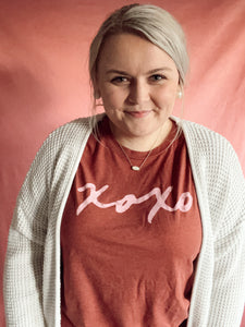 Truly yours, XOXO tee